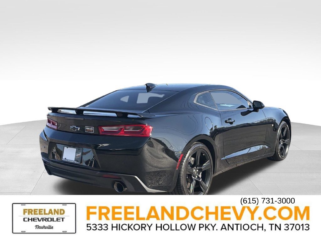 Used 2018 Chevrolet Camaro SS RWD image 3