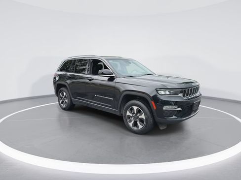 Used 2024 Jeep Grand Cherokee Limited 4xe AWD/4WD image 2