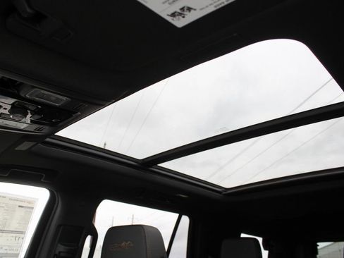 New 2026 Chevrolet Tahoe High Country image 18