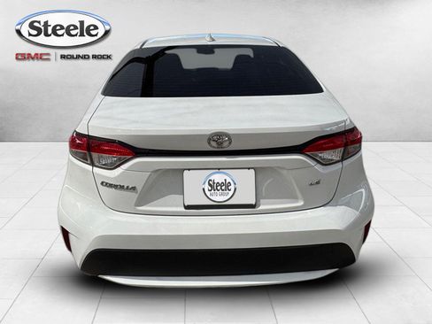 Used 2021 Toyota Corolla LE FWD image 4
