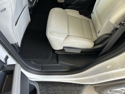 New 2025 Ford Expedition Active image 25