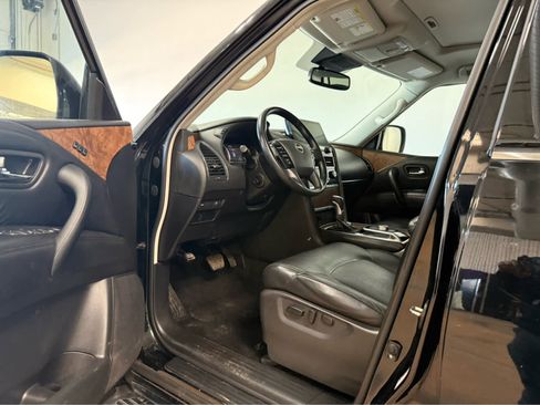 Used 2022 Nissan Armada SL w/ Captain's Chairs Package AWD/4WD image 13