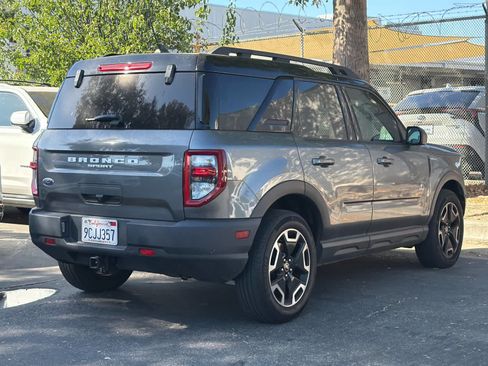 Used 2022 Ford Bronco Sport Outer Banks w/ Tech Package AWD/4WD image 4
