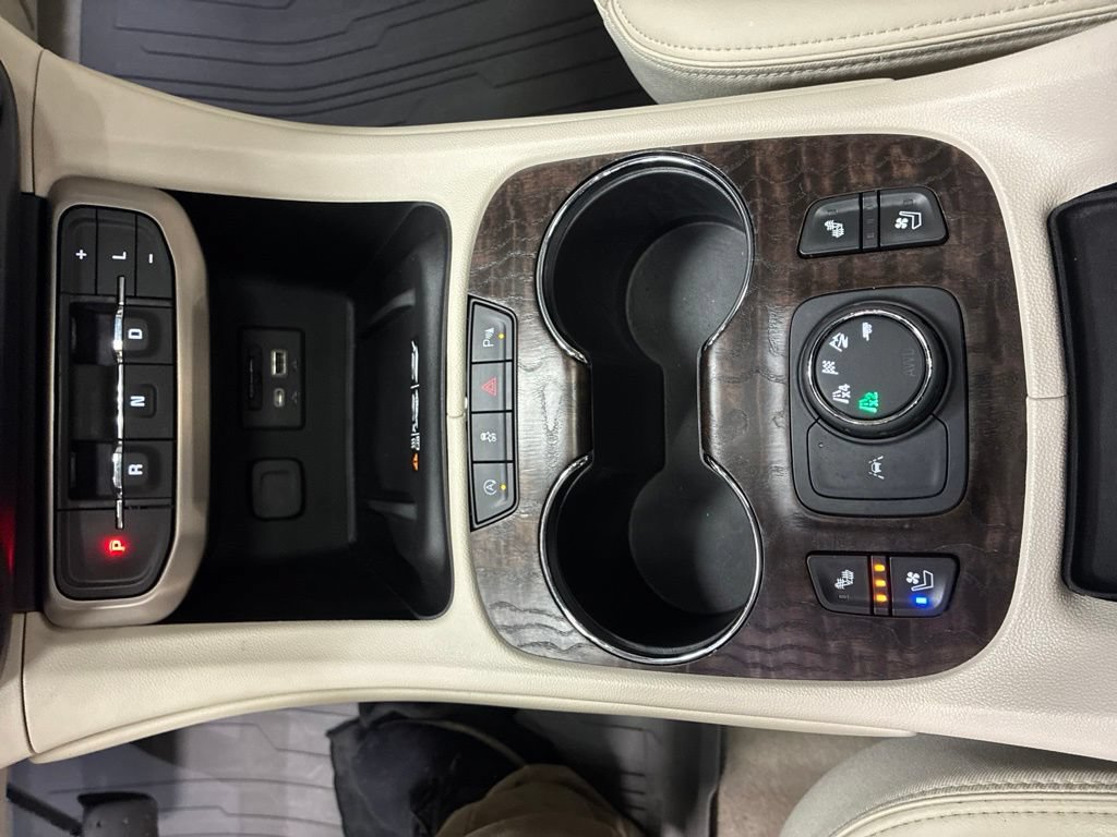 Used 2022 GMC Acadia Denali w/ Denali Ultimate Package AWD/4WD image 24