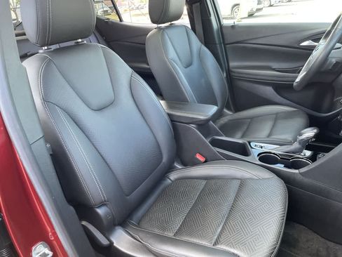 Used 2023 Buick Encore GX Essence w/ Experience Buick Package FWD image 14