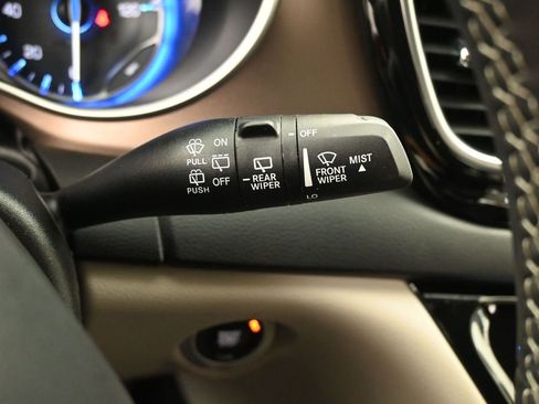 Used 2023 Chrysler Voyager LX FWD image 21