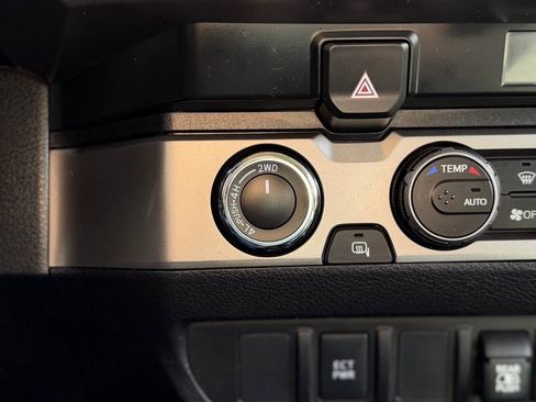 Used 2022 Toyota Tacoma SR5 image 14