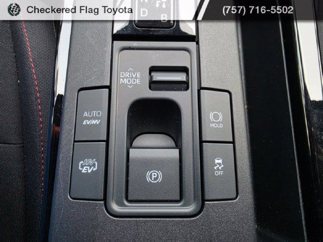 Used 2026 Toyota Prius Plug-In Hybrid FWD image 18