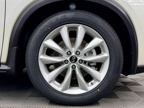 Used 2019 INFINITI QX50 Essential w/ Proactive Package image 28