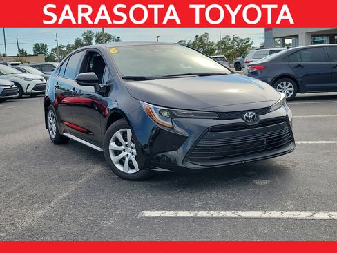 Used 2026 Toyota Corolla LE FWD image 1