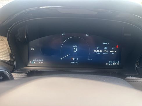 Used 2023 Lincoln Corsair FWD w/ Equipment Group 101A image 8