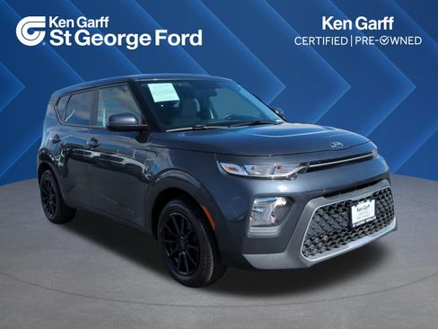 Used 2021 Kia Soul LX image 1