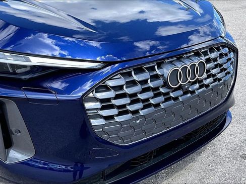 Certified 2025 Audi Q5 Premium Plus w/ Premium Plus AWD/4WD image 11