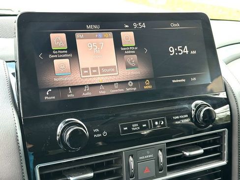 Used 2024 Nissan Armada SV image 14