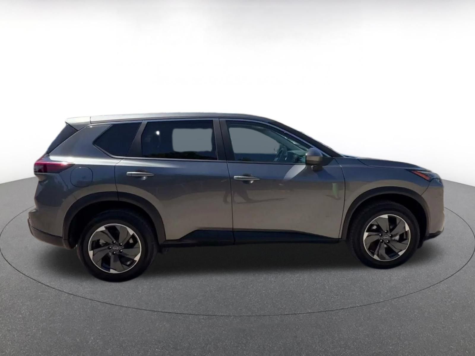 Used 2025 Nissan Rogue SV AWD/4WD image 15