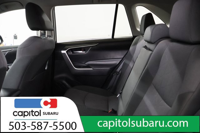 Used 2025 Toyota RAV4 XLE AWD/4WD image 31