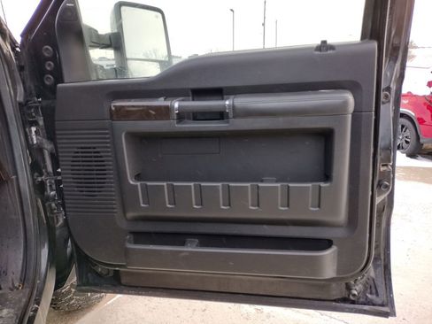 Used 2016 Ford F350 Platinum w/ Platinum Package image 20