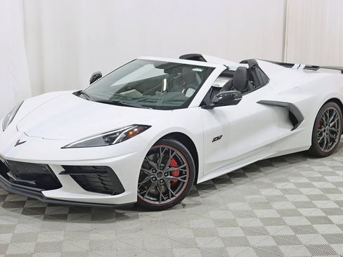 Used 2023 Chevrolet Corvette Stingray Premium Conv w/ Z51 Performance Package RWD image 8