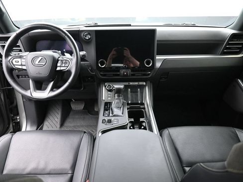 Used 2024 Lexus GX 550 AWD/4WD image 12