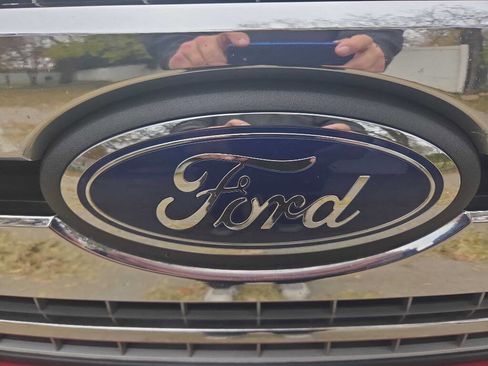 Used 2018 Ford F150 XLT w/ Equipment Group 302A Luxury image 10