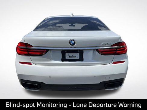 Used 2018 BMW 740e xDrive w/ M Sport Package AWD/4WD image 10
