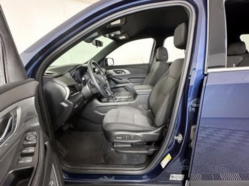Used 2023 Chevrolet Traverse LT FWD image 7
