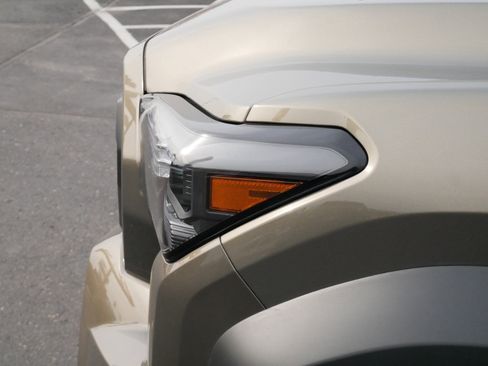 Used 2024 Toyota Tacoma TRD Off-Road w/ TRD Off Road Premium Package image 19