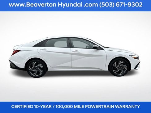 Certified 2025 Hyundai Elantra SEL image 7