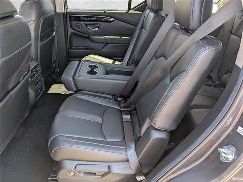 Used 2024 Honda Pilot Touring image 24