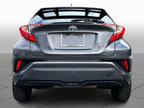 Certified 2018 Toyota C-HR XLE image 4