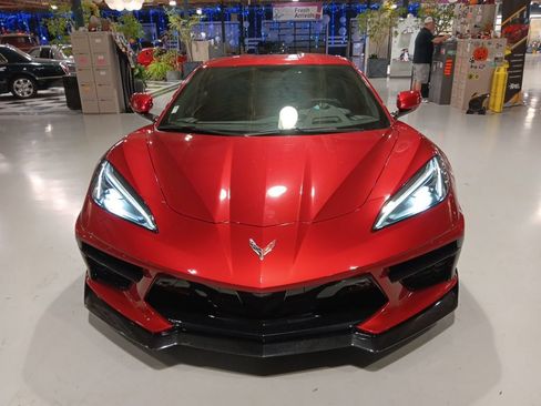Used 2022 Chevrolet Corvette Stingray Preferred Cpe w/ Battery Protection Package RWD image 8