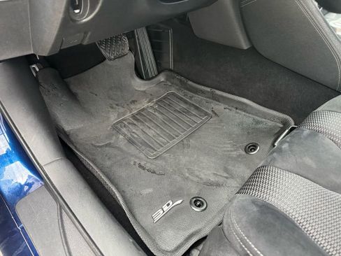 Used 2017 Nissan 370Z Coupe image 24