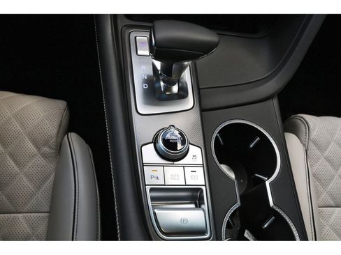 Used 2025 Genesis G70 3.3T Advanced w/ Sport Prestige Package image 27