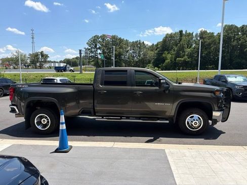 Used 2022 Chevrolet Silverado 3500 LT w/ Remote Start Package AWD/4WD image 7