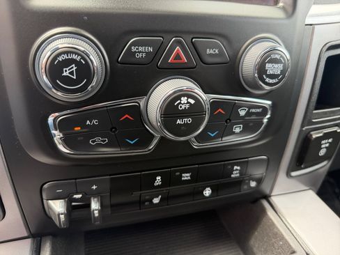 Used 2023 RAM 1500 Warlock AWD/4WD image 25