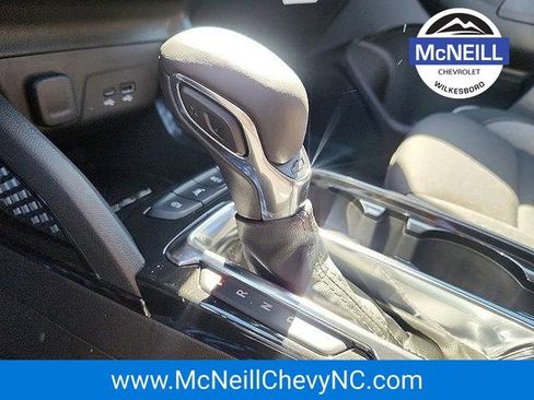 New 2025 Chevrolet TrailBlazer LT w/ Convenience Package FWD image 8