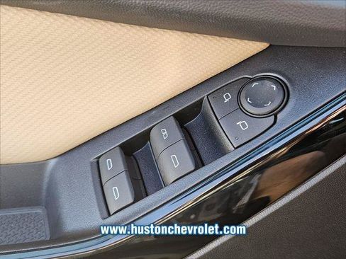 New 2026 Chevrolet Equinox ACTIV w/ Convenience Package III FWD image 17