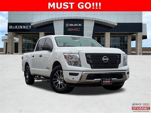 Used 2023 Nissan Titan SV w/ SV Convenience Package image 1