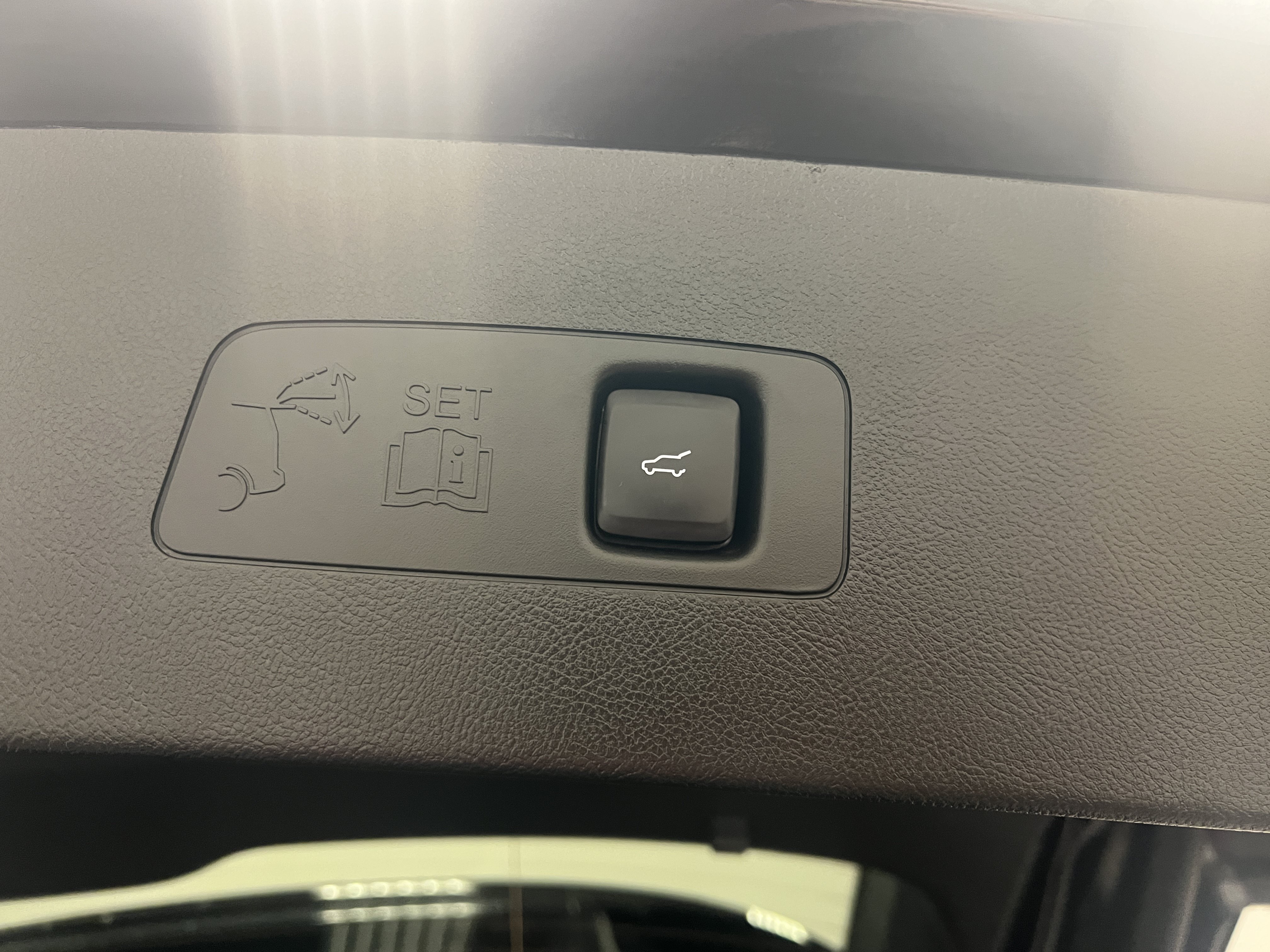 Used 2025 Lincoln Corsair Grand Touring AWD/4WD image 27