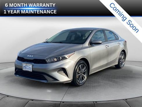 Used 2023 Kia Forte LXS image 1