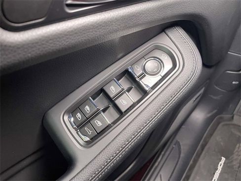 New 2026 Porsche Macan image 35