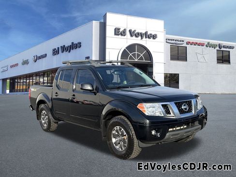 Used 2021 Nissan Frontier PRO-4X w/ Pro-4x Utility Package image 1