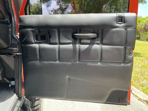 Used 1996 Land Rover Defender image 21