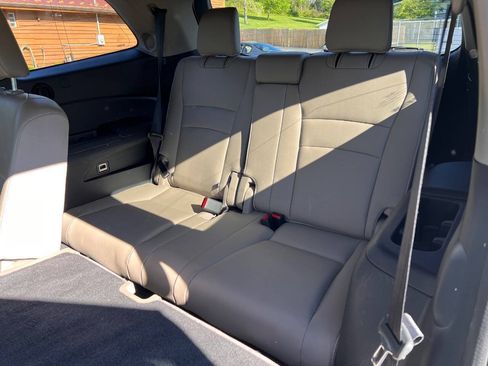 Used 2016 Honda Pilot Touring image 26