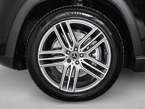 Certified 2025 Mercedes-Benz GLS 450 4MATIC image 27