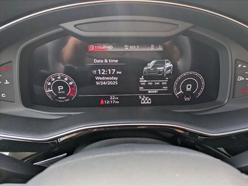 New 2025 Audi RS Q8 performance image 10