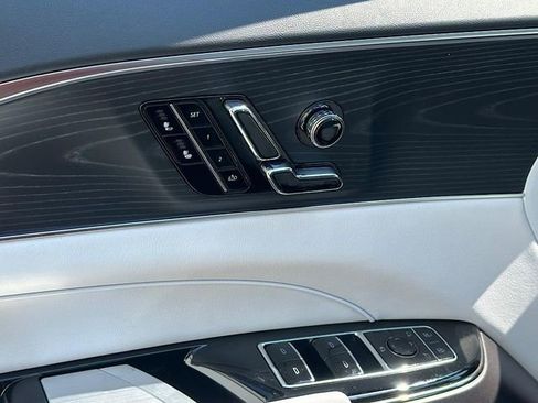 New 2025 Cadillac Lyriq Luxury image 11