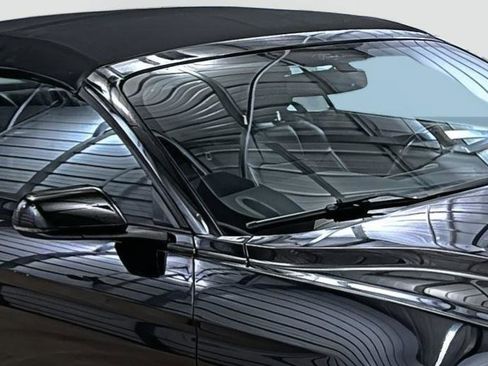 Used 2020 Ford Mustang Premium image 15