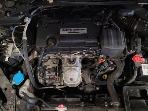 Used 2015 Honda Accord Sport image 30
