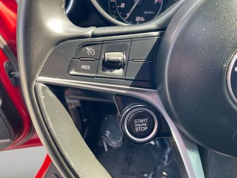 Used 2019 Alfa Romeo Giulia AWD w/ Cold Weather Package image 19